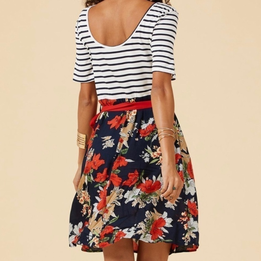 SUZANNE BETRO striped dark floral lightweight knit spring summer fall dress - Picture 2 of 6